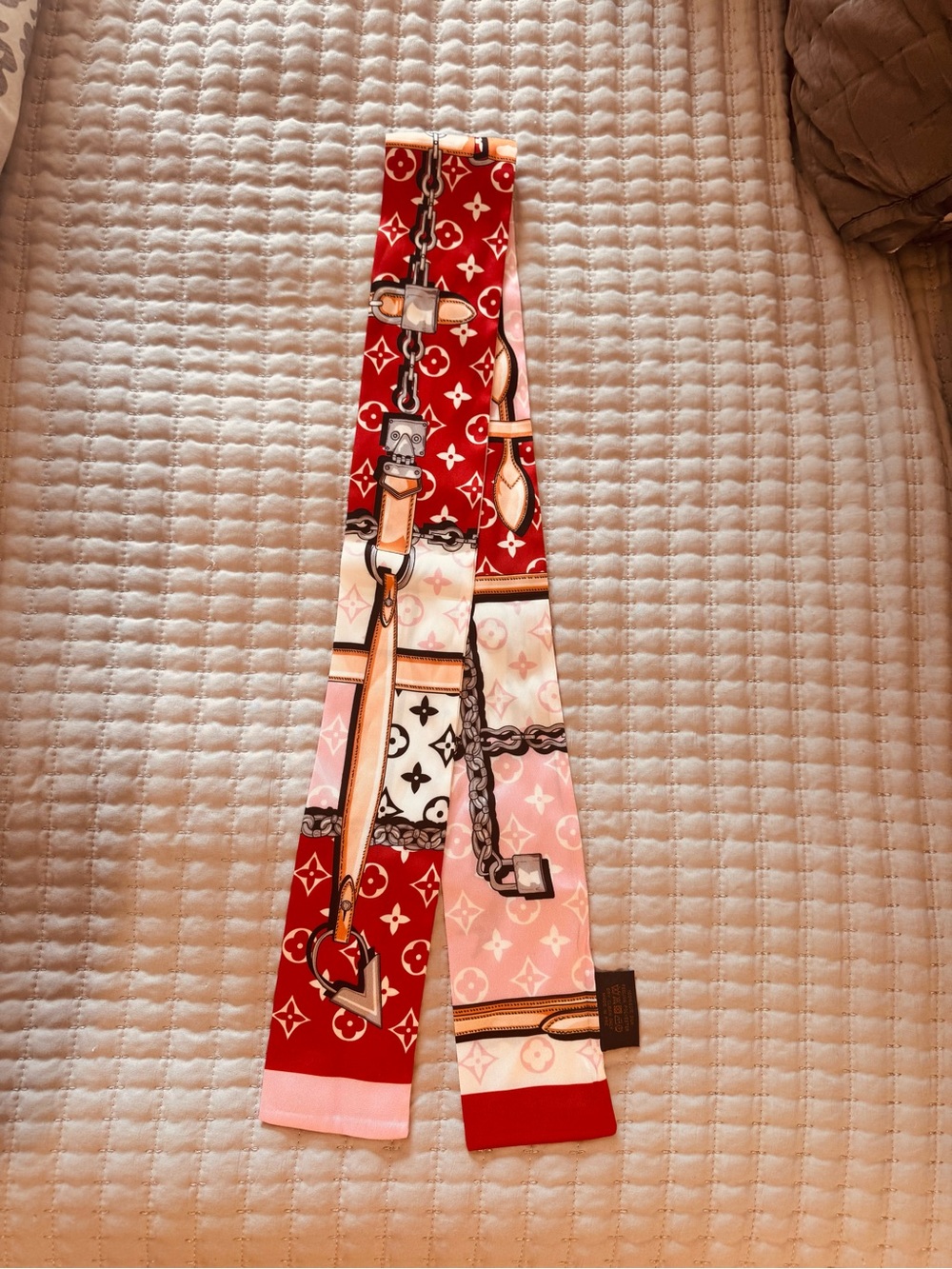 Designer-Style Red & Pink Chain Print Silk Scarf Ribbon